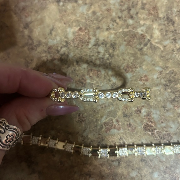 Bracelets - Picture 3 of 4